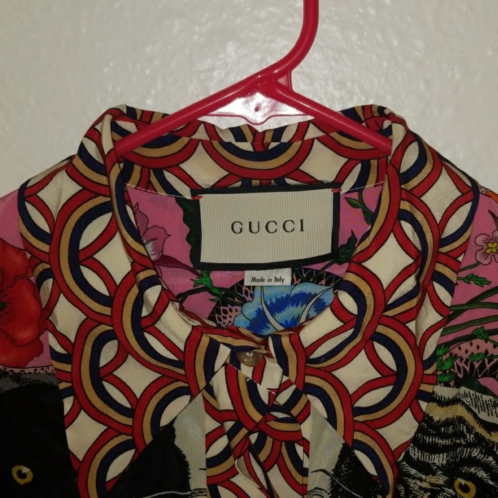 100% GUCCI silk button up blouse